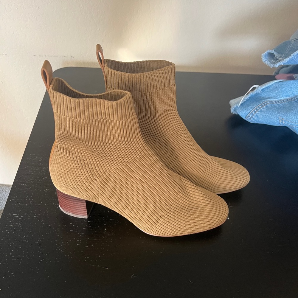 Everlane “The Glove Boot”